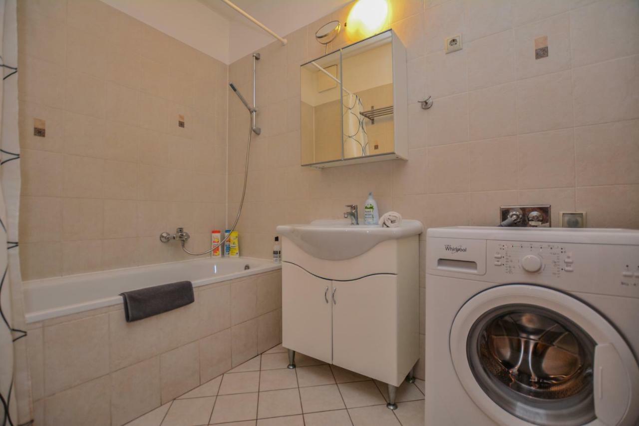 Design Free Parking Apartment In City Center Budapest Exterior foto